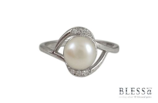 Сребърен пръстен "LA PERLA" с покритие от родий с Естествени култивирани перли цвят бял на бижутерия Blessa цена 42.00лв