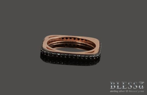 Сребърен пръстен “NOIR SQUARE“ с покритие от розово злато с кристали на бижутерия Blessa цена 35.00лв