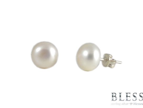 Сребърни обеци "LA PERLA" с Естествени култивирани перли на бижутерия Blessa цена 35.00лв