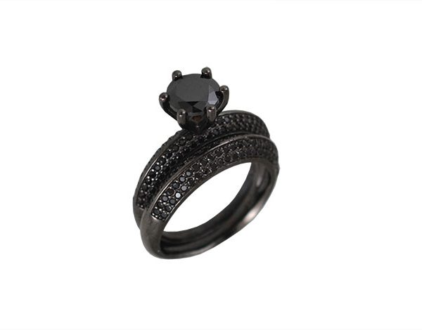 Сребърен пръстен “Black lable“ с черно родиево покритие на бижутерия Blessa цена 85.00лв
