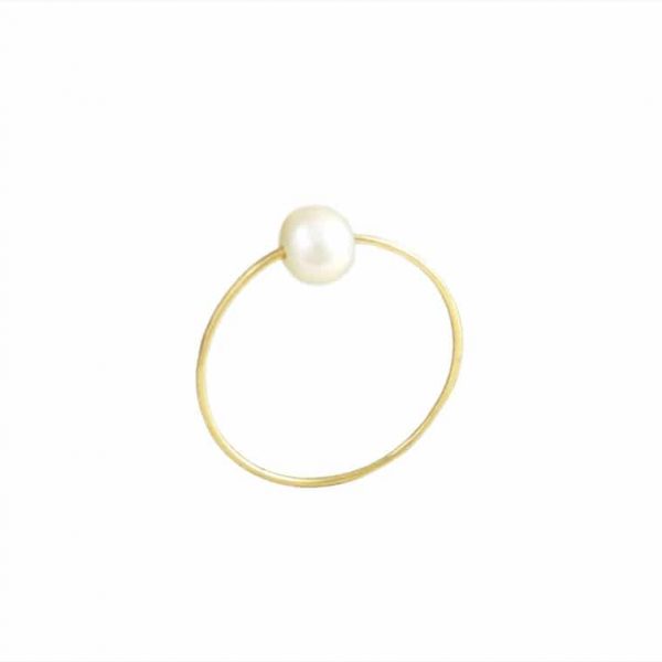 златен пръстен с естествена перла от бижутерия Блеса на цена 89.00лв.