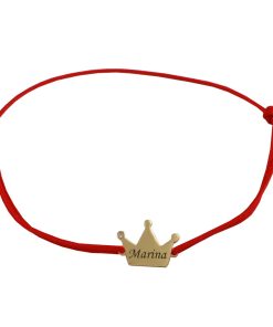 златна гривна на червен конец златна корона с гравиране на име от бижутерия Blessa на цена 89 лв