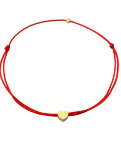 златна гривна на червен конец със сърце от бижутерия blessa на цена 68